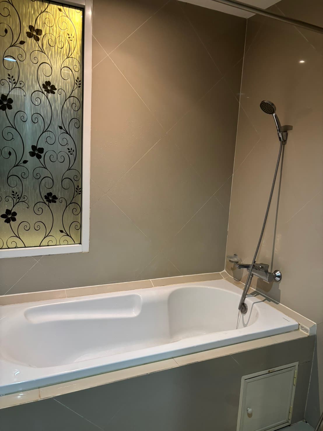 ผ่อนตรง ไม่ต้องกู้ธนาคาร!! คอนโด Diamond Suites Resort พัทยาใต้ ชลบุรี ใกล้เขาพระตำหนัก หาดจอมเทียน หาดพัทยาฯ
