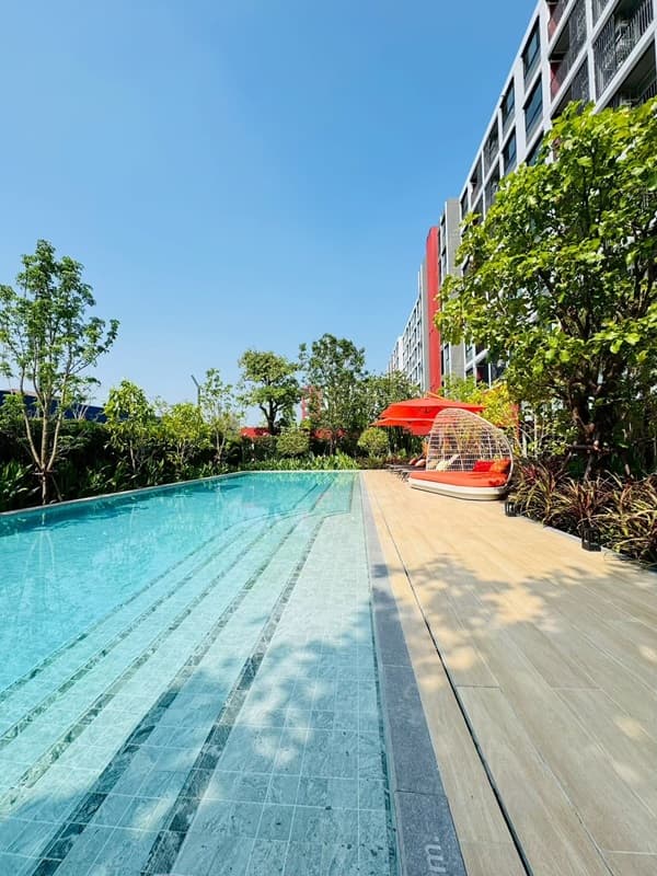 ขายคอนโด ใหม่ ดีคอนโด วิวิด รังสิต ตรงข้าม ม.กรุงเทพ ข้ามสะพานลอยก็ถึงมหาลัย พร้อมอยู่ โทร 0616161426 2