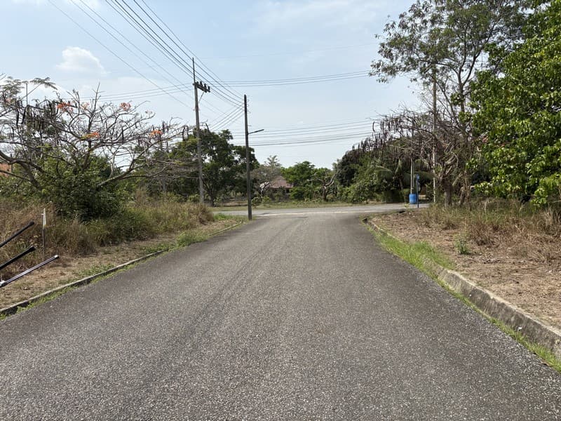 ขายที่ดินจัดสรรโครงการบ้านเนินน้ำ ขนาด 81 ตรว หน้ากว้าง 15 เมตร ลึก 22 เมตร วิวอ่างเก็บน้ำ วิวภูเขา มีความเป็นส่วนตัวสูง 4