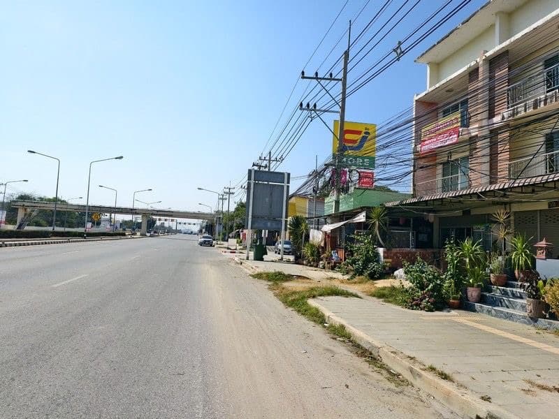 อาคารพาณิชย์ห้องริม 49 ตร.ว. หน้ากว้าง 6.5 ม. ติด CJ More ถนนสุขุมวิท กม.5 สัตหีบ เยื้องสนามกีฬากองทัพเรือ 4