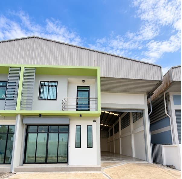 ขายโกดังโรงงานสำเร็จรูป พร้อมโฮมออฟฟิศ 2 ชั้น ที่ดิน 100 ตร.ว. | ราคาเพียง 5.9 ล้านบาท