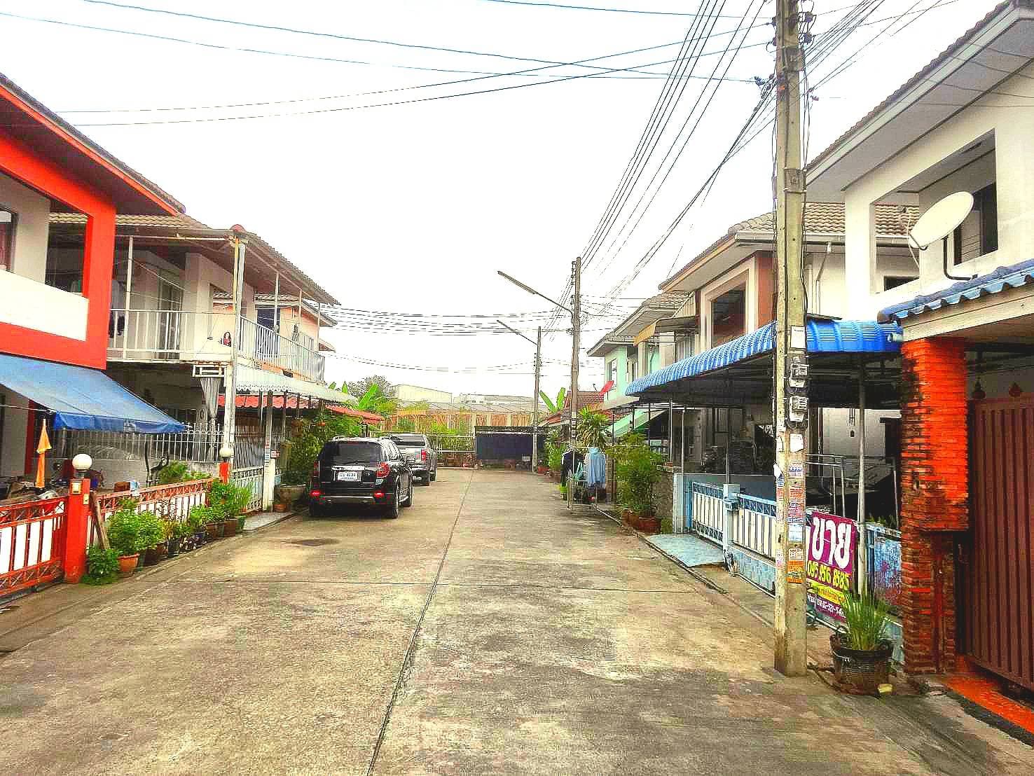 ขายทาวน์โฮม หมู่บ้านสวนทิพย์ 4 สามพราน นครปฐม 28.3 ตร.ว. 3 ห้องนอน ใกล้ถนนเพชรเกษม โรงเรียนยอเซฟอุปถัมภ์ ฟาร์มจระเข้สามพ 4