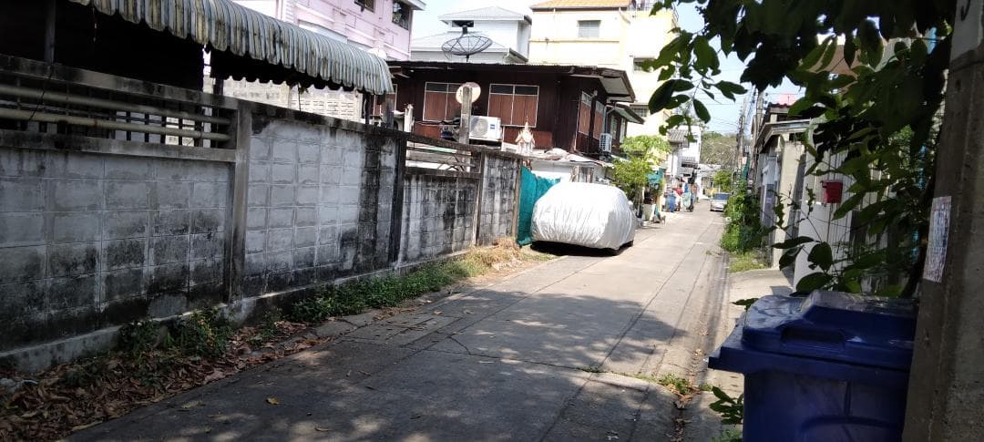 ขายที่ดินพร้อมบ้านไม้เก่า สุขุมวิท ย่านพระโขนง ใกล้อ่อนนุชโลตัส ต้องปลูกบ้านใหม่ ราคาถูกมากก 5
