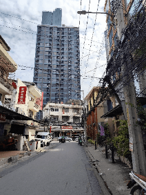 Old house for sale need to rebuild for residence business zone near MRT HUAIKHWANG 2