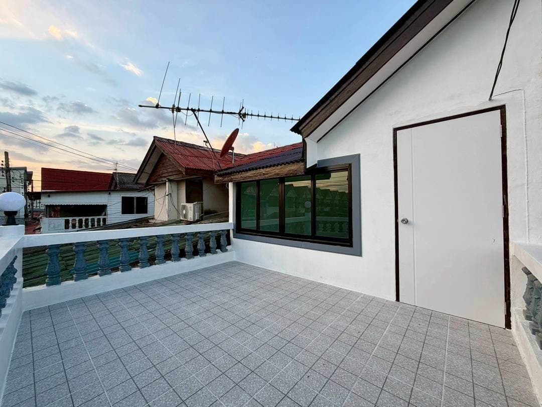 หมู่บ้านทรายทองนิเวศน์ ใกล้ห้าแยกปากเกร็ด ทาวน์เฮาส์ 2 ชั้นตกแต่งใหม่พร้อมอยู่ ทำเลดี ใกล้ห้าแยกปากเกร็ด 6