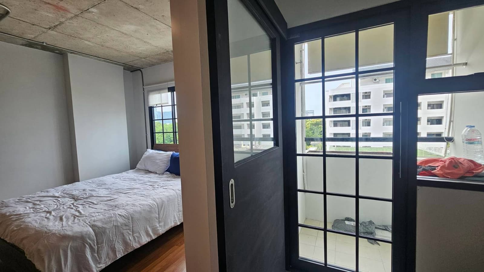 One Thonglor Station 31 sq.m. Studio Loft, 200m from BTS Thong Lo behind T-One. High Yield 8%+, fully furnished, only 3. 6