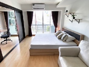 The Waterford Sukhumvit 50 Safe private quiet 4th floor BTS On Nut